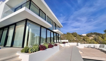 PHOTO-2025-11-18-13-38-33 3.jpg